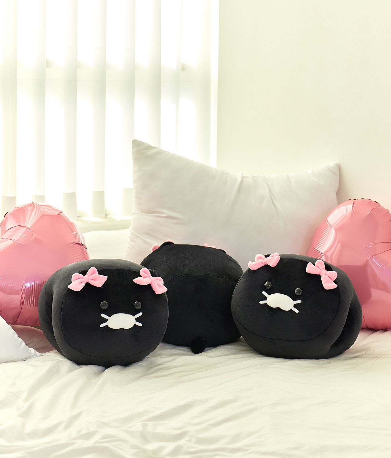 Black Cushion