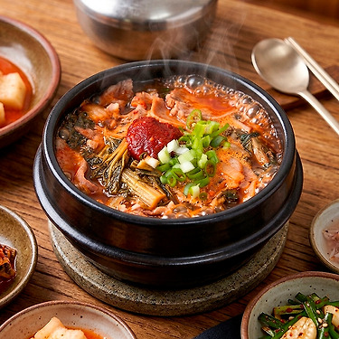 [톡딜] 얼큰 돼지국밥 순대국밥 외~ (3,900원/무료배송)