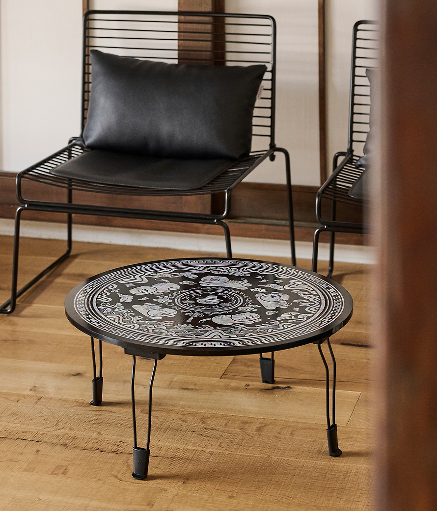 Mother-Of-Pearl Mini Table Yetnal Yetchun Mother-of-pearl Table - Kakao Friends