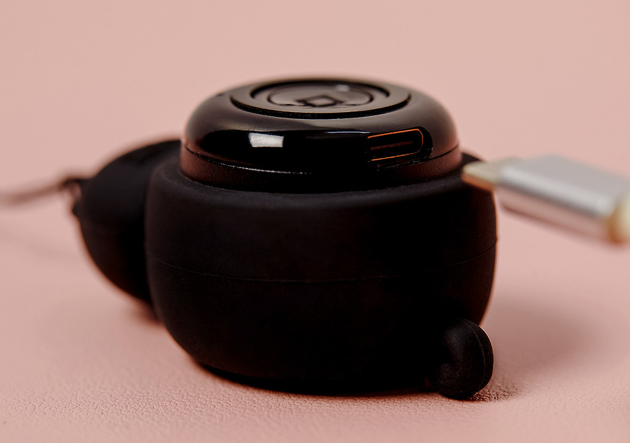 Mini Speaker Black-Chun Mini Speaker - Kakao Friends