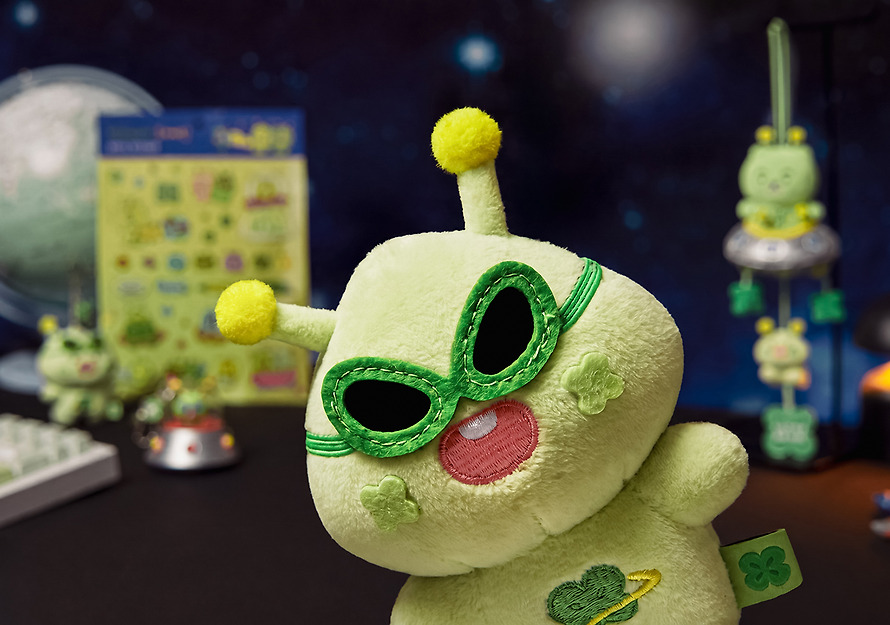Plush Keychain Lucky Delivery Alien Little Apeach - Kakao Friends