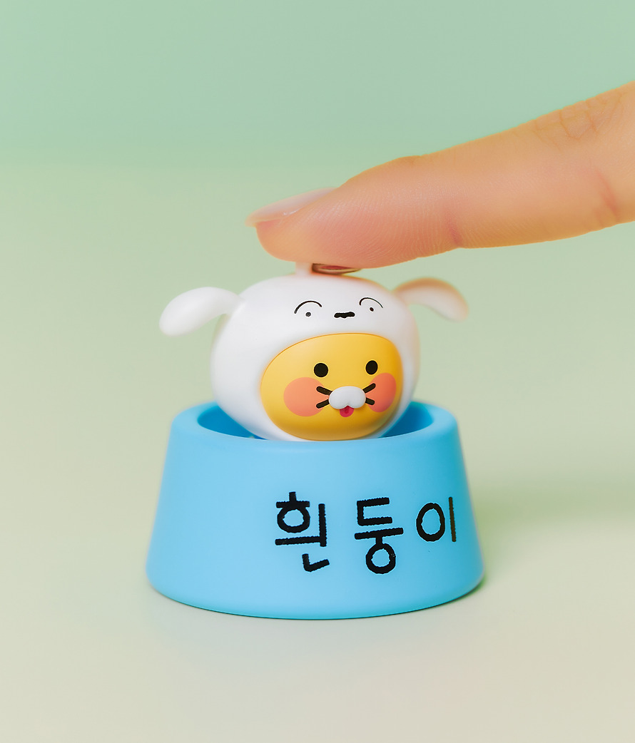 Clicker Keychain Shin-chan X Friends Shiro Chunsik - Kakao Friends