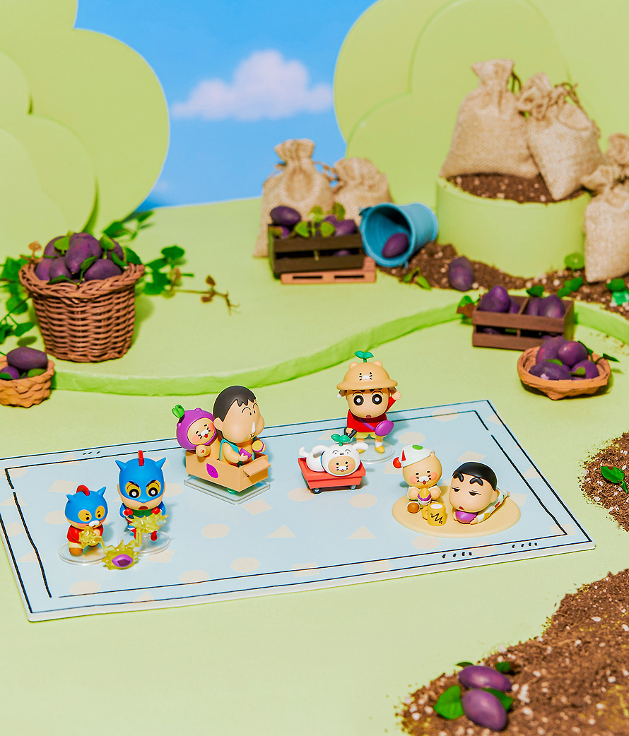 Random Figures Shin-chan X Friends Full Set of 4 Chunsik - Kakao Friends