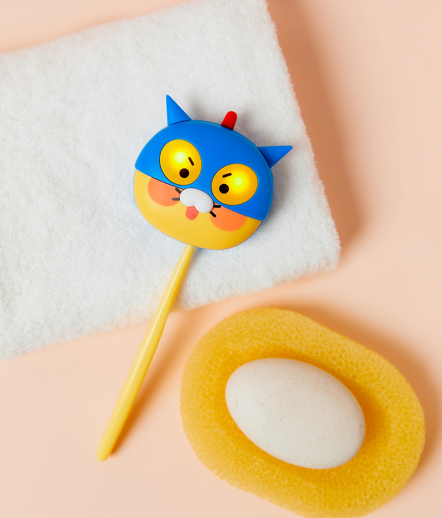 Toothbrush Sterilizer Shin-chan X Friends Chunsik - Kakao Friends