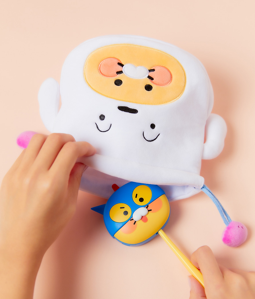 Face Pouch Shin-chan X Friends Shiro Chunsik - Kakao Friends